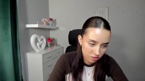 Adele online show from 04/21/26, 05:47