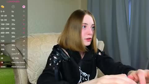 Snapshot of adelina_cowell chatting on 05/20/26, 09:37 Adelina online show from 05/20/26, 09:37
