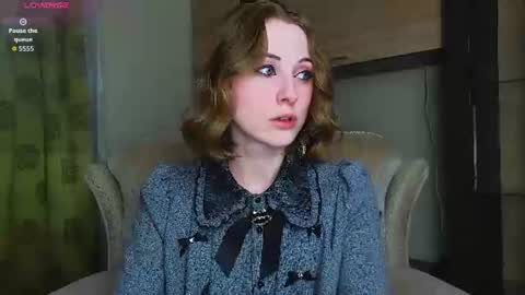 Snapshot of adelina_cowell chatting on 07/24/26, 01:53 Adelina online show from 07/24/26, 01:53