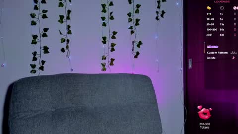 adelinaconte1 online show from 04/25/26, 06:05