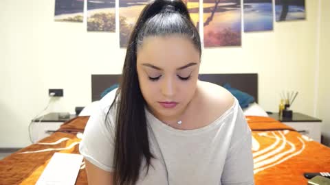 Adellineee online show from 03/10/25, 12:51