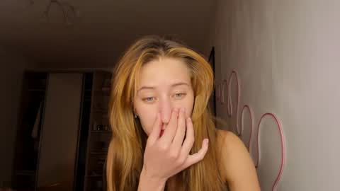 Adell online show from 05/11/26, 09:45