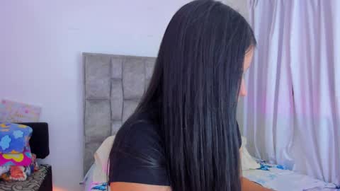   online show from 04/19/26, 03:00