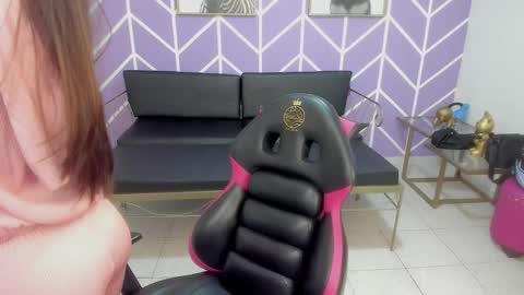 Adhara online show from 01/19/26, 12:42