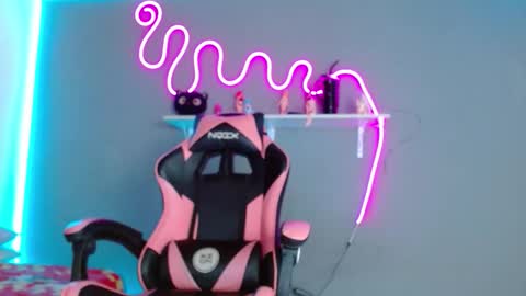 Snapshot of adhara_rangel chatting on 10/23/25, 08:02 adhara rangel online show from 10/23/25, 08:02