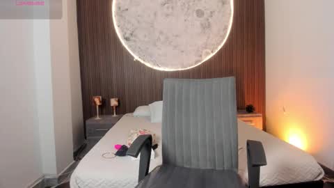 Adhara online show from 03/09/26, 09:30