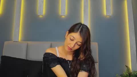 Adhara Hamilton  online show from 09/14/25, 07:02