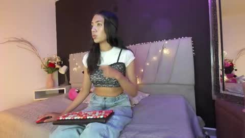 Snapshot of adharaharper chatting on 05/08/26, 02:33 Adhara online show from 05/08/26, 02:33