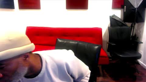 Snapshot of adick_ting chatting on 12/15/24, 12:06 adick_ting online show from 12/15/24, 12:06