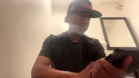 Snapshot of adick_ting chatting on 05/04/26, 11:06 adick_ting online show from 05/04/26, 11:06