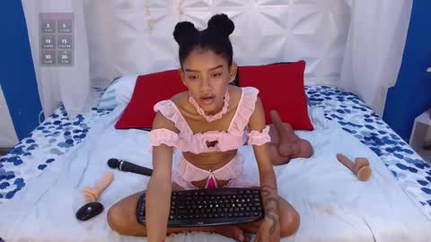 adisson_petite1 online show from 02/06/26, 06:00