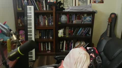 adobe_angel304 online show from 02/18/25, 09:53