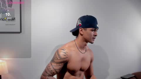 Snapshot of adonis_dlh chatting on 01/04/25, 09:43 Adonis online show from 01/04/25, 09:43