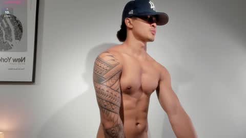 Snapshot of adonis_dlh chatting on 01/08/25, 05:16 Adonis online show from 01/08/25, 05:16