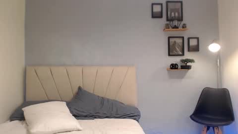 Snapshot of adonis_dlh chatting on 09/24/25, 02:04 Adonis online show from 09/24/25, 02:04