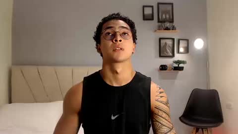 Snapshot of adonis_dlh chatting on 10/17/25, 09:06 Adonis online show from 10/17/25, 09:06