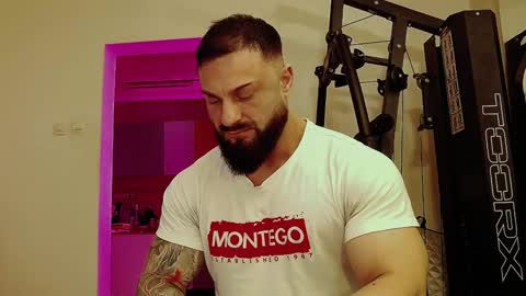 Adonis online show from 01/31/25, 07:40