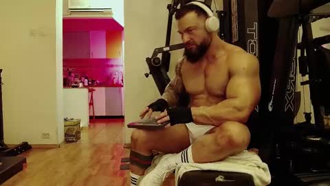 Adonis online show from 03/07/25, 10:32