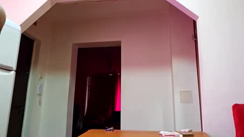 Adonis online show from 09/28/25, 07:03