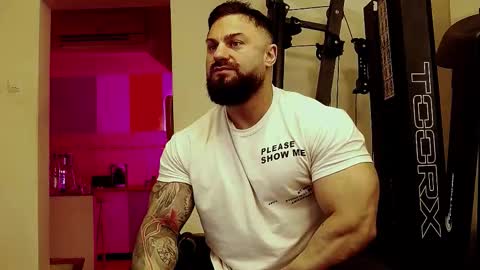 Adonis online show from 10/24/25, 05:42