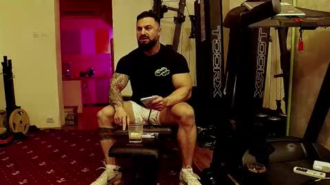 Adonis online show from 10/26/25, 02:06