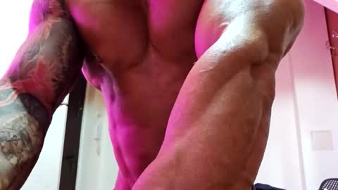 Adonis online show from 04/05/26, 04:48