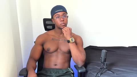 Adonis Knight  online show from 02/05/25, 03:31