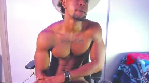 Adonis Knight  online show from 04/21/26, 01:42