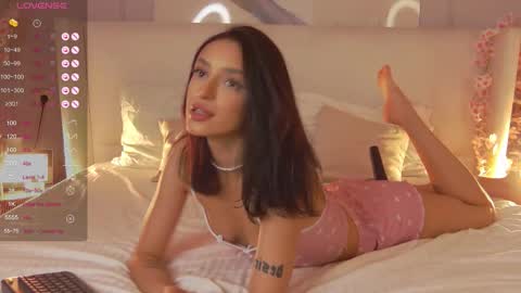 adoracortes online show from 10/15/25, 05:29