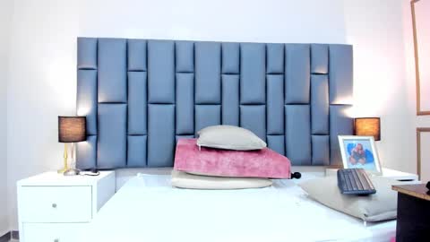 ANDREA PEREZ online show from 01/28/25, 05:46