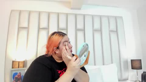 ANDREA PEREZ online show from 10/25/25, 11:51