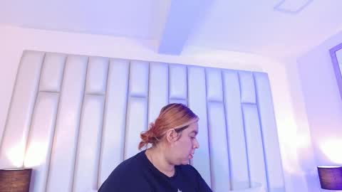 ANDREA PEREZ online show from 02/04/26, 01:06