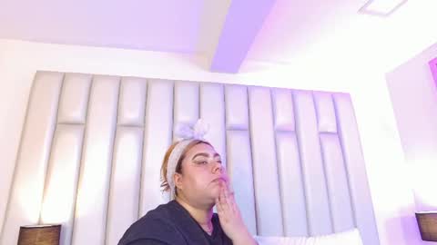 Snapshot of adreeaperez1 chatting on 06/23/26, 01:09 ANDREA PEREZ online show from 06/23/26, 01:09