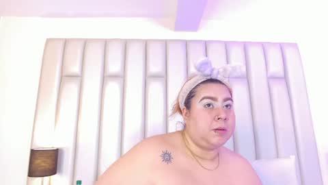 Snapshot of adreeaperez1 chatting on 07/20/26, 12:40 ANDREA PEREZ online show from 07/20/26, 12:40