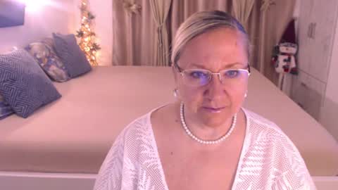 Snapshot of adrena_ chatting on 12/18/24, 03:58 Cryna online show from 12/18/24, 03:58