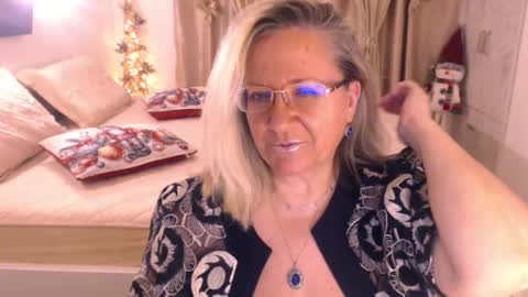 Snapshot of adrena_ chatting on 12/21/24, 03:31 Cryna online show from 12/21/24, 03:31