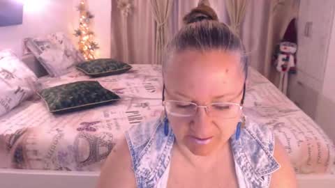 Snapshot of adrena_ chatting on 12/29/24, 11:50 Cryna online show from 12/29/24, 11:50