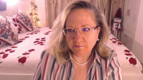 Snapshot of adrena_ chatting on 01/03/25, 04:22 Cryna online show from 01/03/25, 04:22