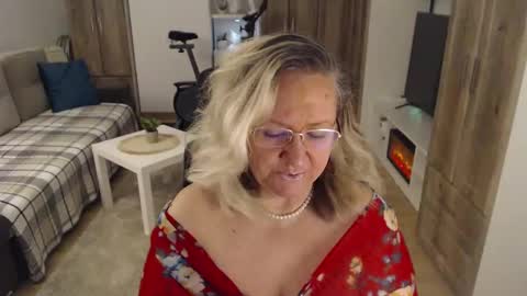 Snapshot of adrena_ chatting on 02/14/25, 05:30 Cryna online show from 02/14/25, 05:30