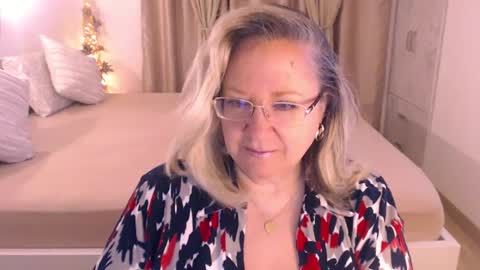 Snapshot of adrena_ chatting on 02/26/25, 04:25 Cryna online show from 02/26/25, 04:25