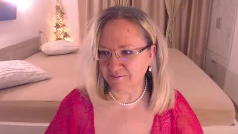 Snapshot of adrena_ chatting on 02/28/25, 04:43 Cryna online show from 02/28/25, 04:43