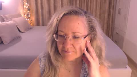 Cryna online show from 04/09/26, 04:45