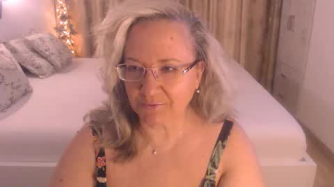 Snapshot of adrena_ chatting on 05/06/26, 10:53 Cryna online show from 05/06/26, 10:53