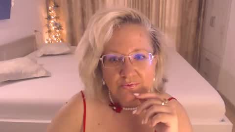 Snapshot of adrena_ chatting on 07/27/26, 10:55 Cryna online show from 07/27/26, 10:55