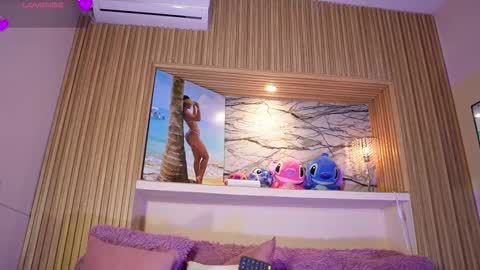 Adri crof online show from 10/11/25, 04:12