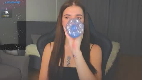 Adriana online show from 09/17/25, 09:38