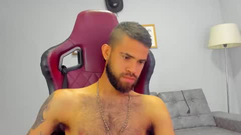 Snapshot of adri_sexboy229 chatting on 09/19/25, 02:35 adri_sexboy229 online show from 09/19/25, 02:35