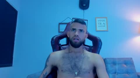 Snapshot of adri_sexboy229 chatting on 09/20/25, 02:45 adri_sexboy229 online show from 09/20/25, 02:45