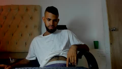 Snapshot of adri_sexboy229 chatting on 09/23/25, 02:03 adri_sexboy229 online show from 09/23/25, 02:03