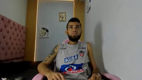 Snapshot of adri_sexboy229 chatting on 10/07/25, 07:38 adri_sexboy229 online show from 10/07/25, 07:38